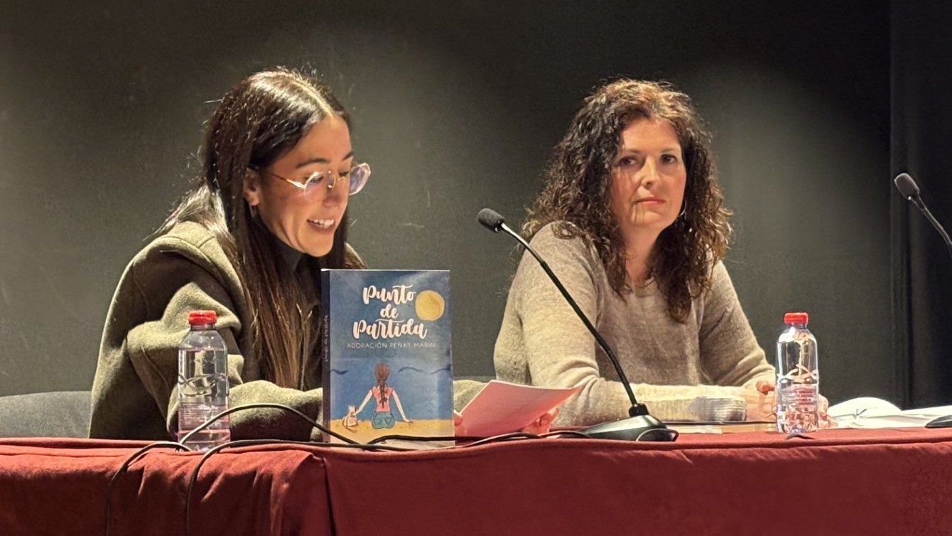 adoracion peas presentacion novela 1.jpg